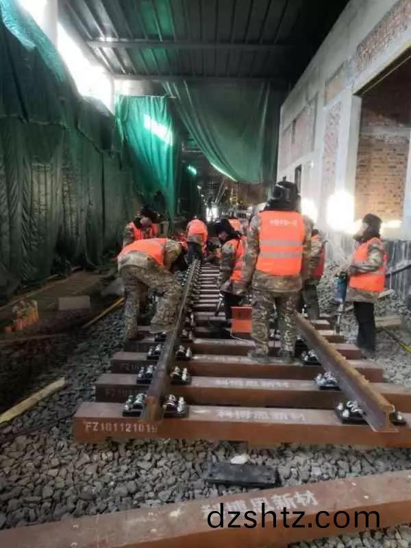 今日頭條、北京日報：13號線清河站撥線工程(cheng)倒計時，京城地鐵(tie)首  次舖上樹脂軌枕